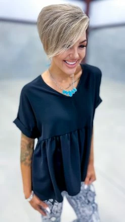 The ZigZag Stripe Black City Sleek Top