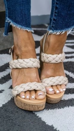 MIA SHOES Afia Wedges