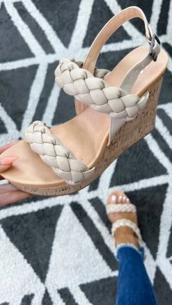 MIA SHOES Afia Wedges