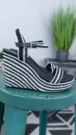 MIA Allda Wedges