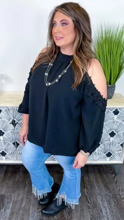 The ZigZag Stripe Black Always Chic Top