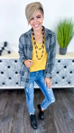 Southern Grace Black Back In Time Shacket