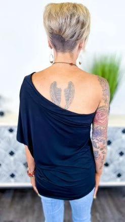 The ZigZag Stripe Black Best Side Top TOPS & TUNICS