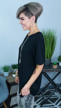 The ZigZag Stripe Black Boyfriend Tee