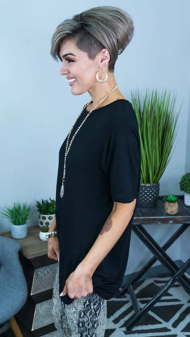 The ZigZag Stripe Black Boyfriend Tee