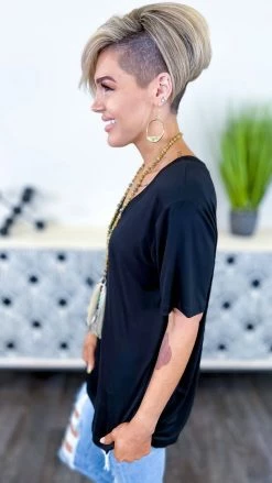 The ZigZag Stripe TOPS & TUNICS Black Boyfriend V-Neck Tee