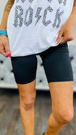 The ZigZag Stripe BOTTOMS Black Cardio Cutie Shorts