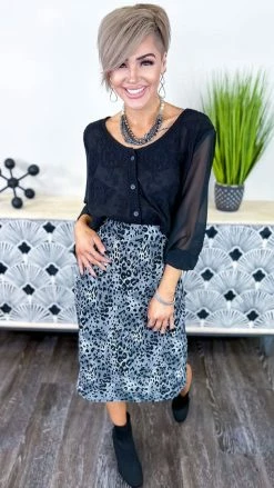 Origami OUTERWEAR Black Casually Yours Cardigan