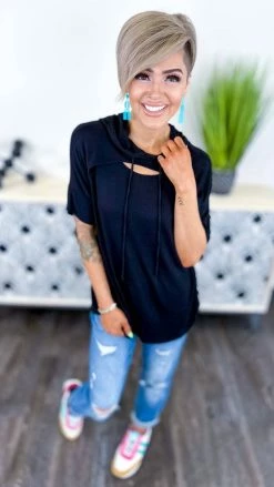 The ZigZag Stripe Black Chic Edge Top