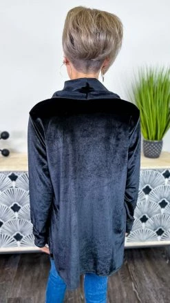 The ZigZag Stripe OUTERWEAR Black Chic Status Blazer