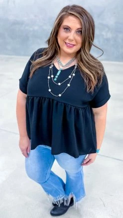 The ZigZag Stripe Black City Sleek Top