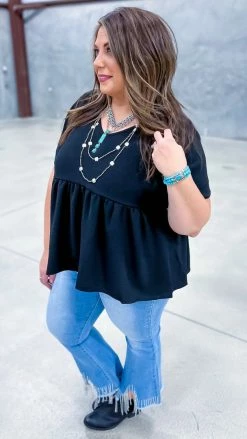 The ZigZag Stripe Black City Sleek Top