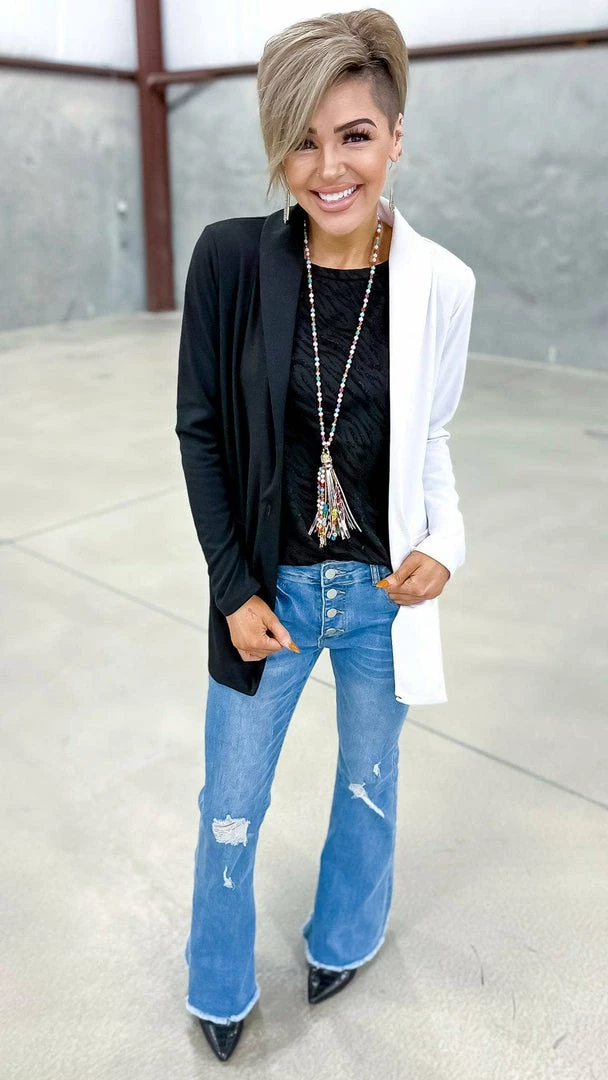 The ZigZag Stripe OUTERWEAR Black Colorblock Blazer