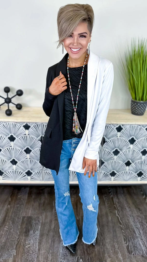 The ZigZag Stripe OUTERWEAR Black Colorblock Blazer