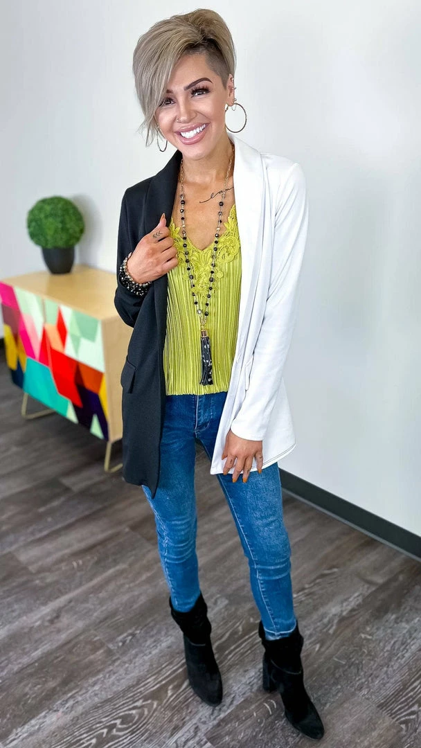 The ZigZag Stripe OUTERWEAR Black Colorblock Blazer