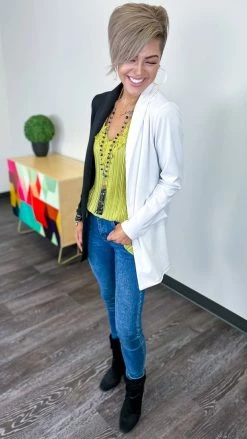 The ZigZag Stripe OUTERWEAR Black Colorblock Blazer