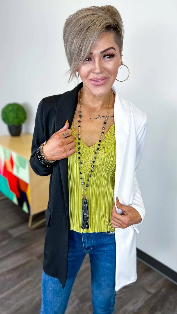 The ZigZag Stripe OUTERWEAR Black Colorblock Blazer