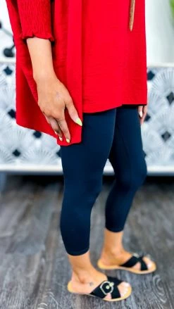 The ZigZag Stripe Black Cropped Elite Leggings