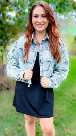 The ZigZag Stripe Black Cycle Queen Dress DRESSES