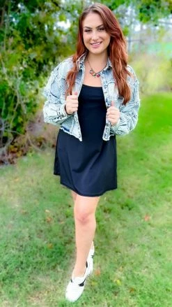 The ZigZag Stripe Black Cycle Queen Dress DRESSES