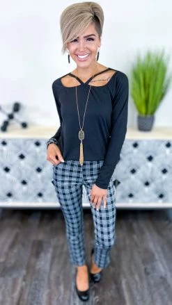 The ZigZag Stripe Black Daring Beauty Top