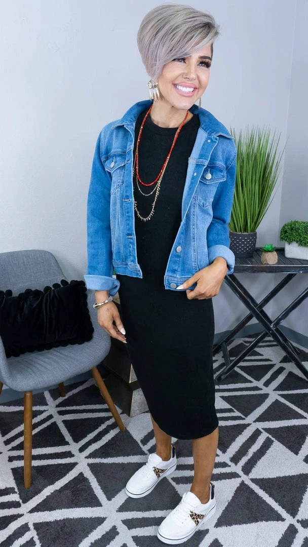 The ZigZag Stripe Black Embracing Us Dress DRESSES