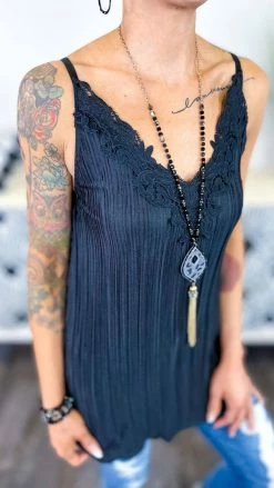 The ZigZag Stripe TOPS & TUNICS Black Everyday Elegance Tank