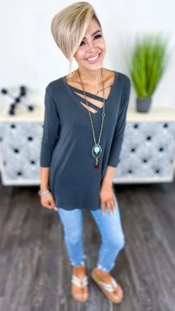 The ZigZag Stripe TOPS & TUNICS Black Favorite Basic 3/4 Sleeve Top