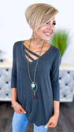 The ZigZag Stripe TOPS & TUNICS Black Favorite Basic 3/4 Sleeve Top