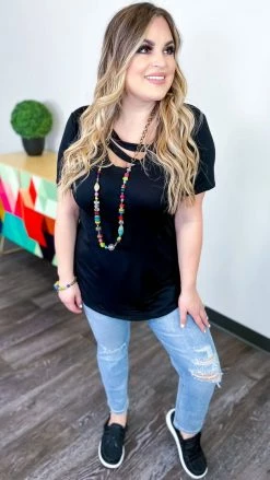 The ZigZag Stripe TOPS & TUNICS Black Favorite Basic Top