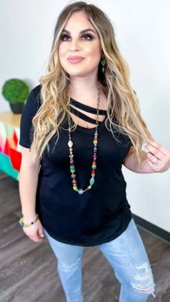 The ZigZag Stripe TOPS & TUNICS Black Favorite Basic Top