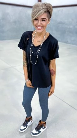 The ZigZag Stripe Black Flirtatious Friendship Top [NO RETURNS] TOPS & TUNICS