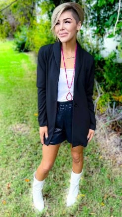 The ZigZag Stripe Black Flirty Impression Shorts BOTTOMS