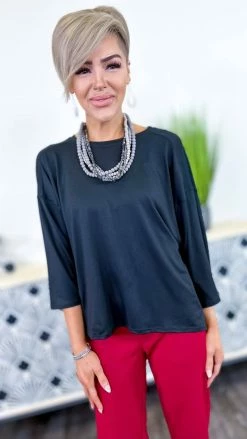 The ZigZag Stripe Black Instant Feels Top TOPS & TUNICS