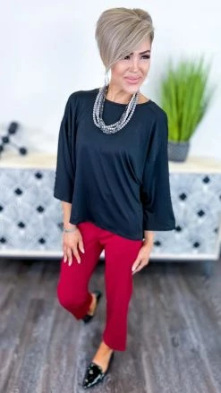 The ZigZag Stripe Black Instant Feels Top TOPS & TUNICS