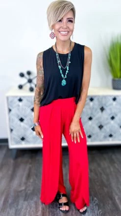 The ZigZag Stripe Black Into Motion Top TOPS & TUNICS