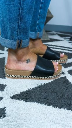 Miami Shoe Black Isabella Platform Sandals