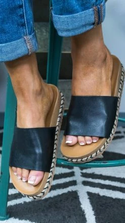 Miami Shoe Black Isabella Platform Sandals