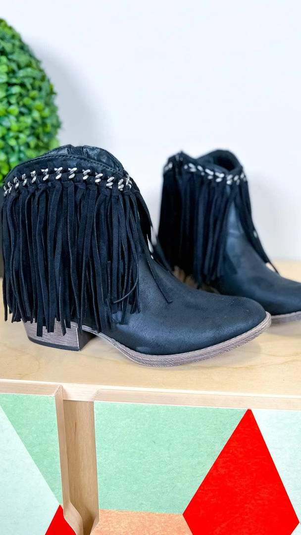 Very G SHOES Black Juno Booties