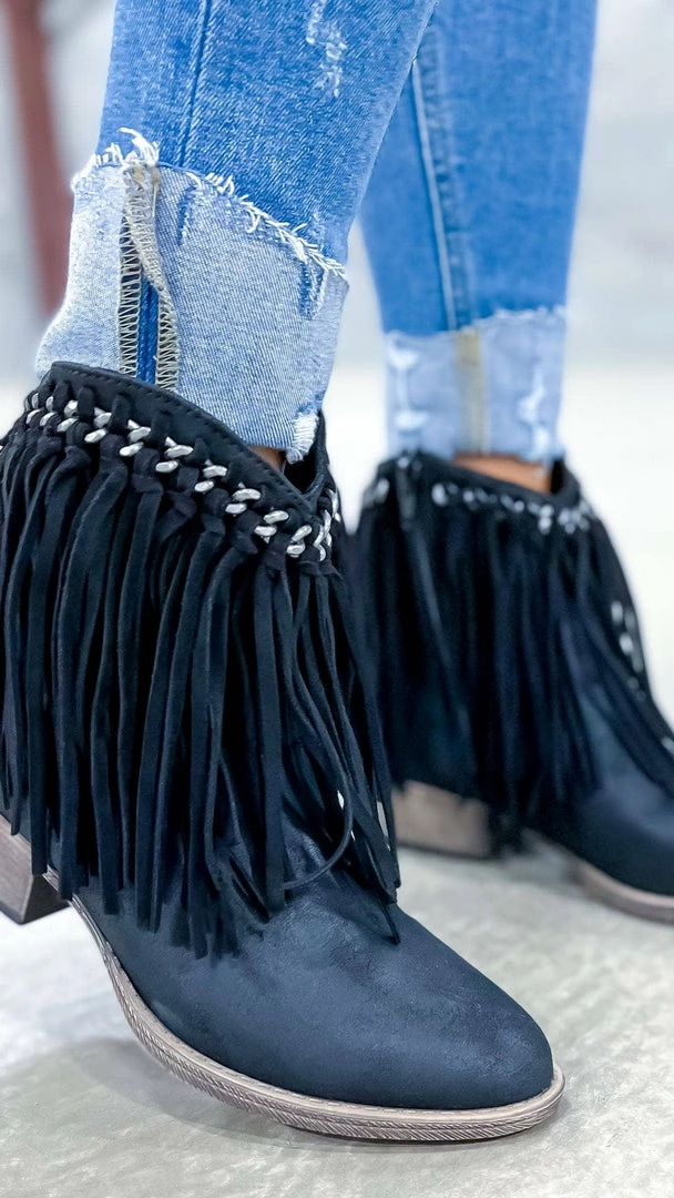 Very G SHOES Black Juno Booties