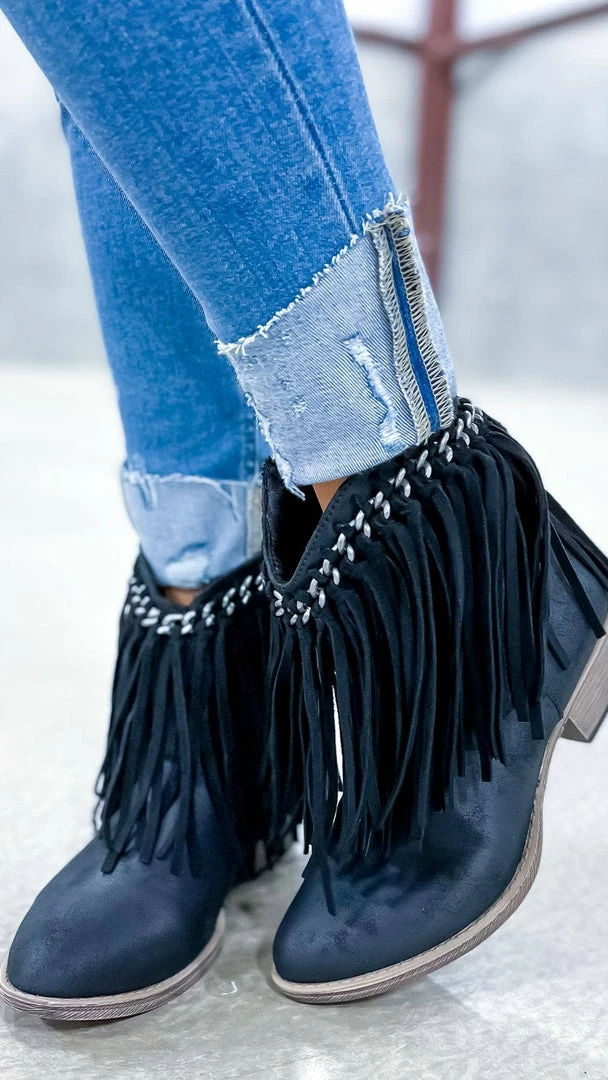 Very G SHOES Black Juno Booties