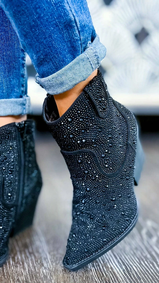 Very G Black Kady Booties SHOES