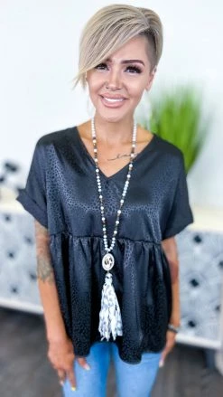 The ZigZag Stripe TOPS & TUNICS Black Leopard City Sleek Top