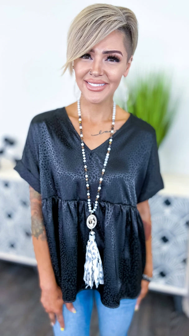 The ZigZag Stripe TOPS & TUNICS Black Leopard City Sleek Top