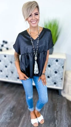 The ZigZag Stripe TOPS & TUNICS Black Leopard City Sleek Top