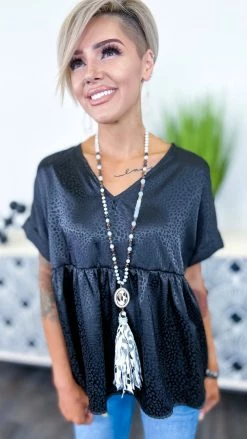 The ZigZag Stripe TOPS & TUNICS Black Leopard City Sleek Top