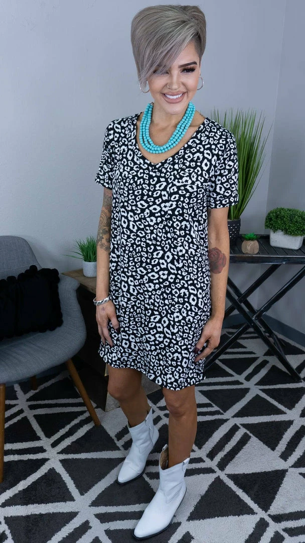 The ZigZag Stripe DRESSES Black Leopard T-Shirt Dress