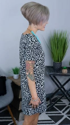 The ZigZag Stripe DRESSES Black Leopard T-Shirt Dress