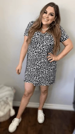 The ZigZag Stripe DRESSES Black Leopard T-Shirt Dress