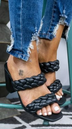 MIA SHOES Black Maine Heels